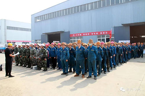 【安全管理】健全部门联动机制 提高应急处置水平 ——凯力专汽举行触电和火灾应急救援演练