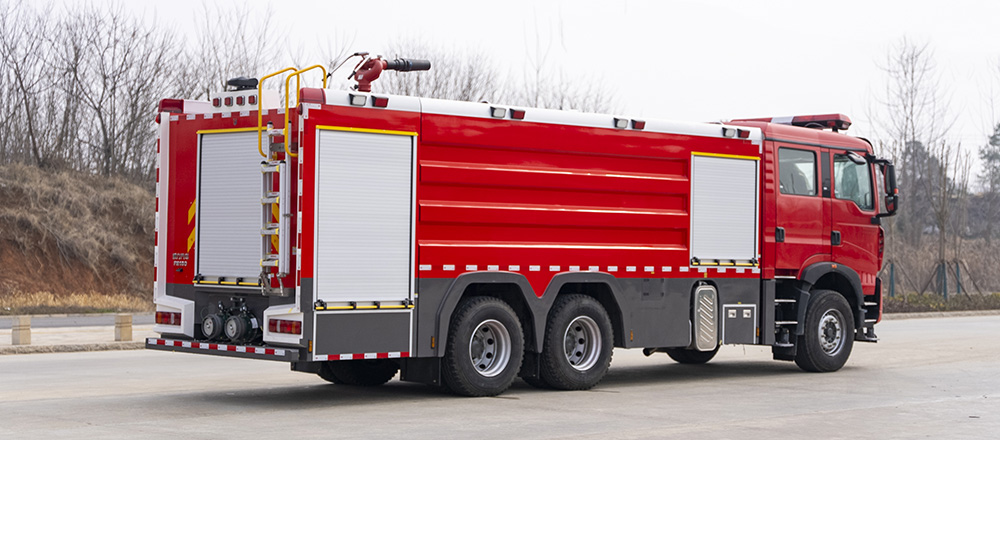 豪沃后双桥外露水罐消防车图7