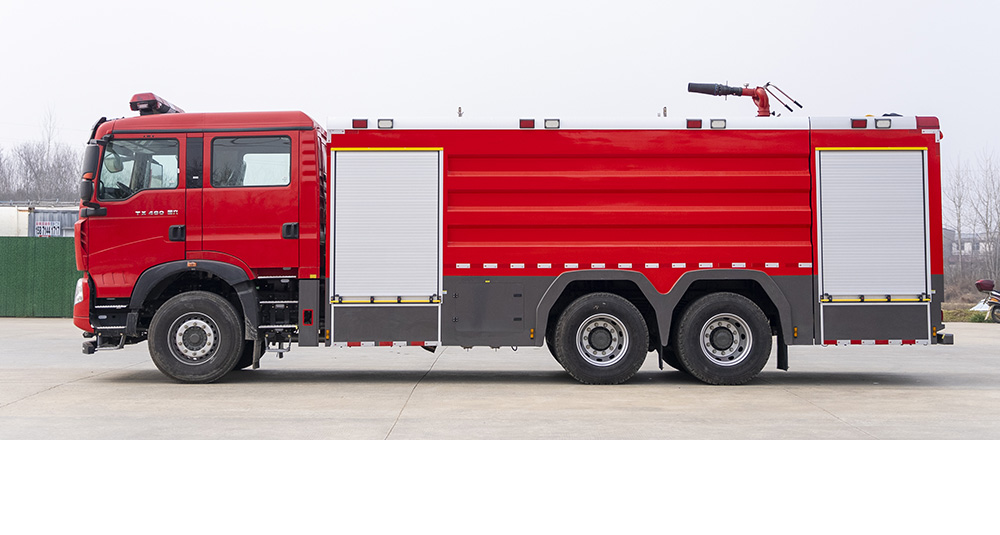 豪沃后双桥外露水罐消防车图8