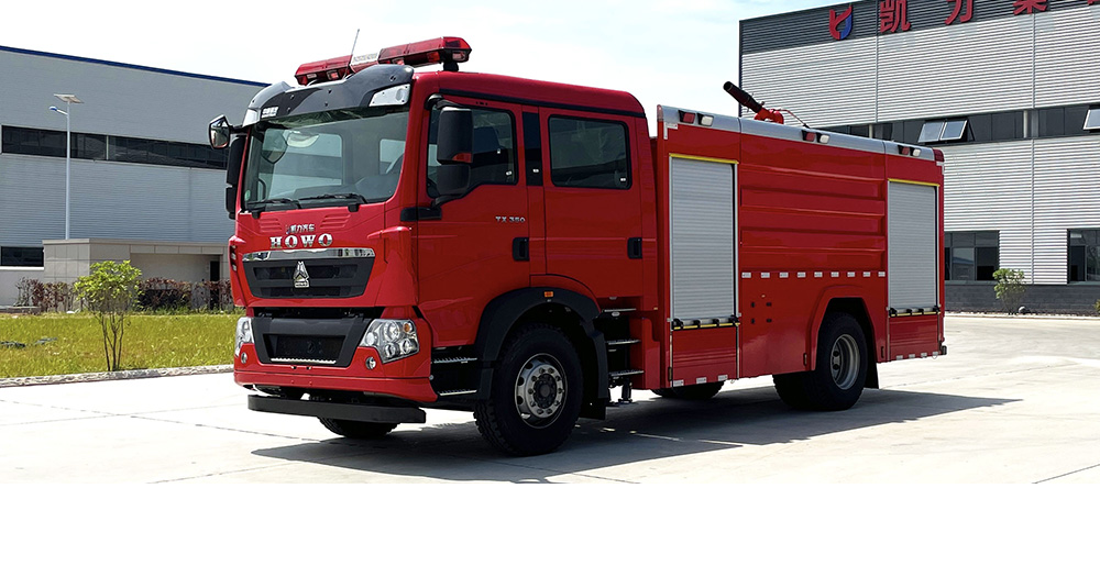 豪沃单桥泡沫消防车图3
