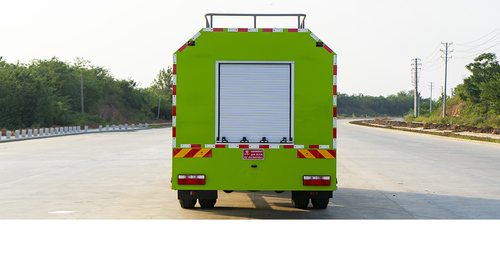 东风D9消防洒水车图8