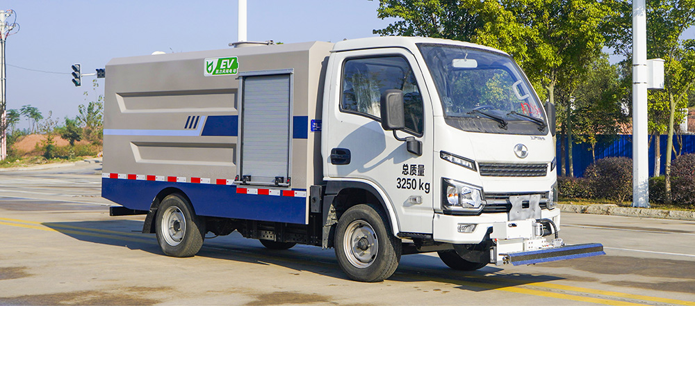 上汽跃进纯电路面清洗车图4