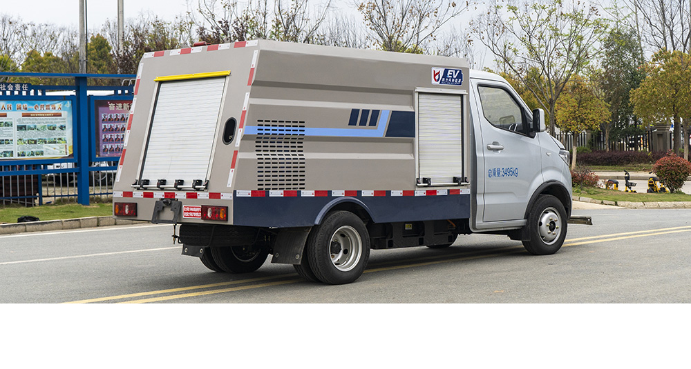 长安神骐纯电路面清洗车图5