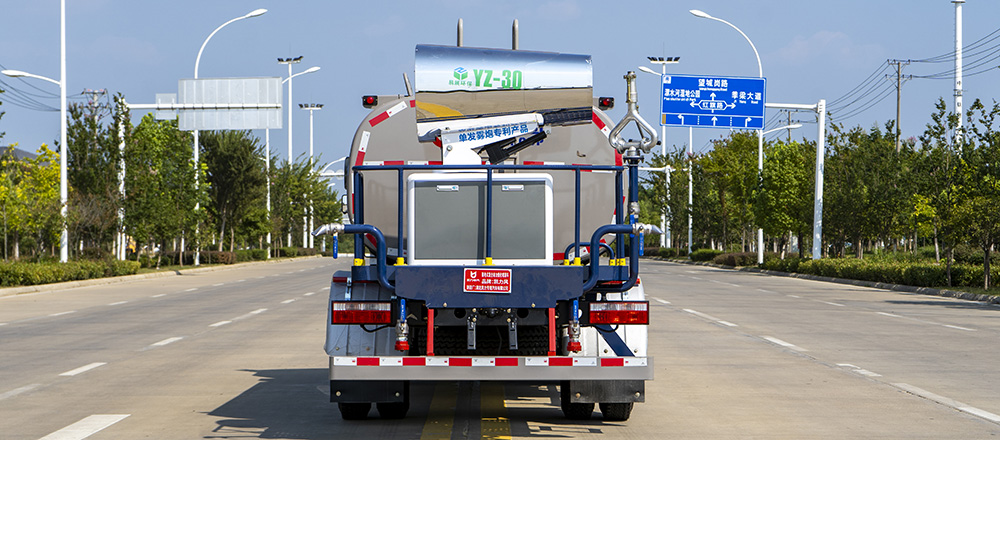 东风福瑞卡混动绿化喷洒车图8