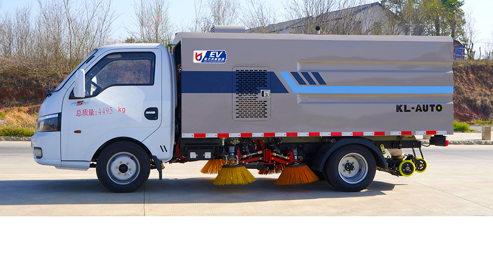 东风途逸纯电扫路车图4