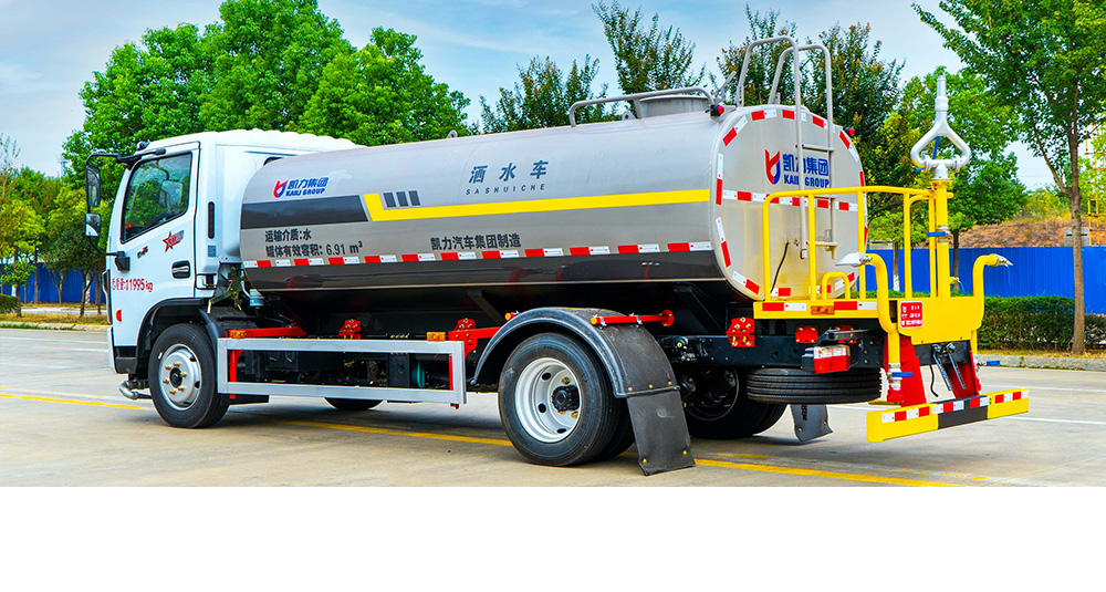 东风大多利卡洒水车图6