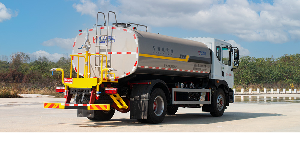 东风D9洒水车图5