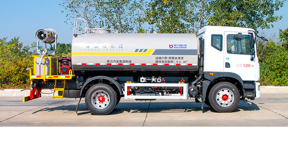 东风D9绿化喷洒车图3