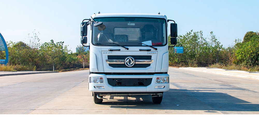 东风D9绿化喷洒车图7