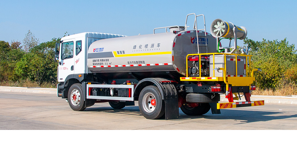 东风D9绿化喷洒车图6