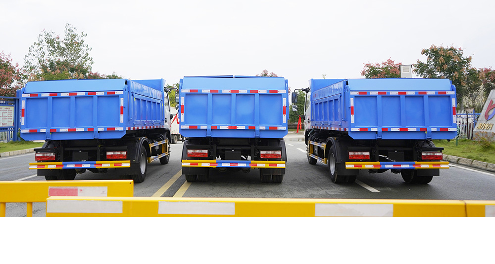 大多利卡自卸式垃圾车图6