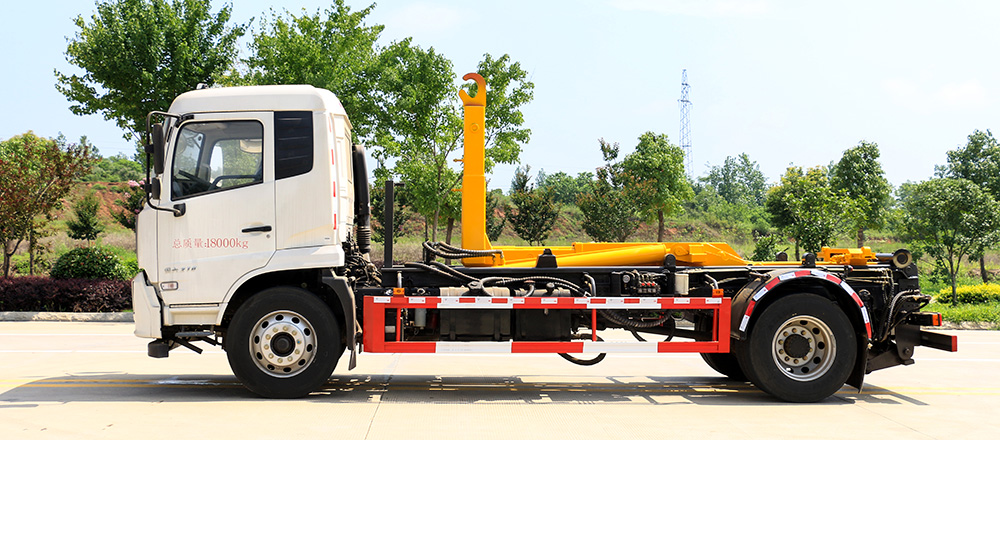 东风天锦车厢可卸式垃圾车图4