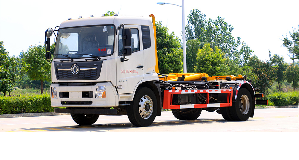 东风天锦车厢可卸式垃圾车图3