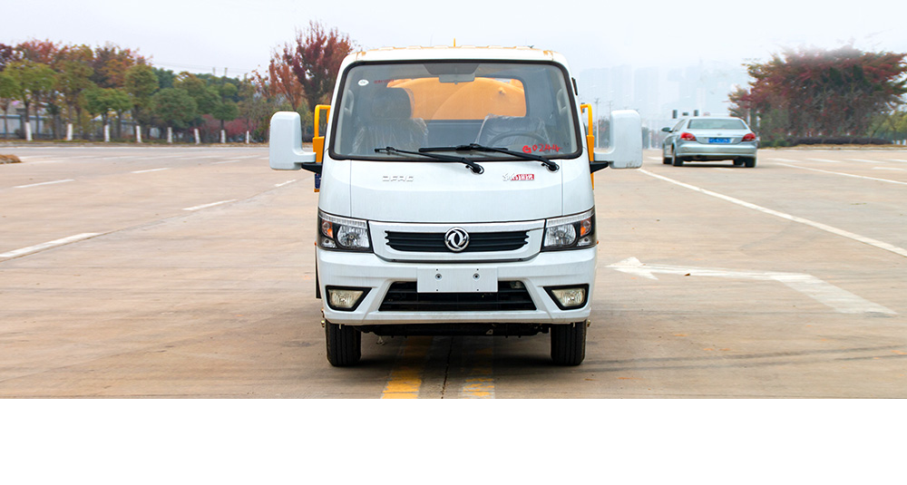 东风途逸清洗吸污车图7