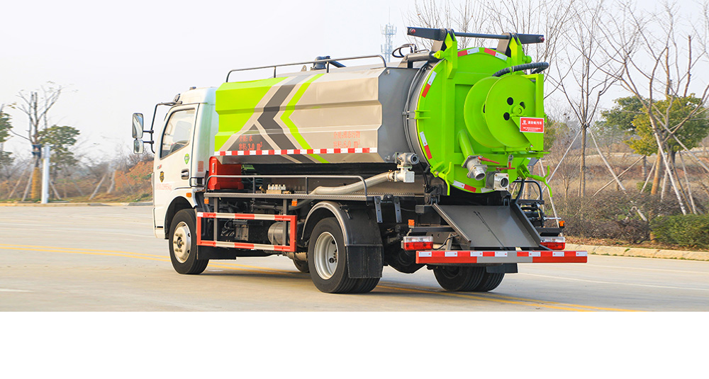 东风大多利卡清洗吸污车（方罐）图6