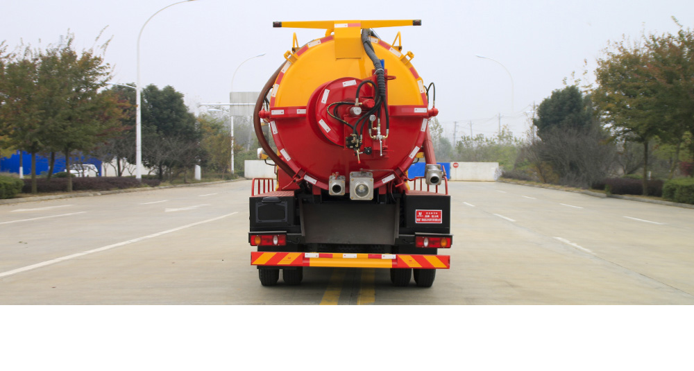 东风天锦清洗吸污车图8