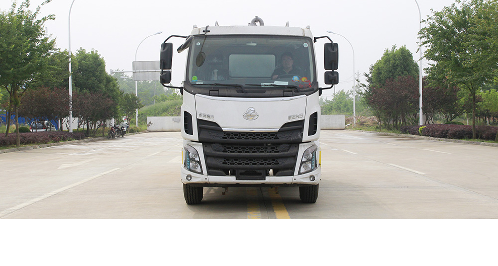 东风柳汽M3吸污车图7