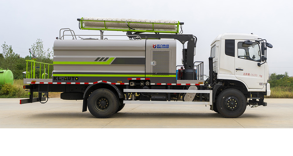 东风天锦四驱光伏清洗车图3