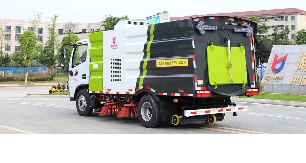 小多利卡扫路车图6