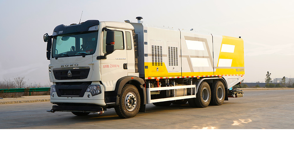 重汽豪沃后双桥深度保洁车图2