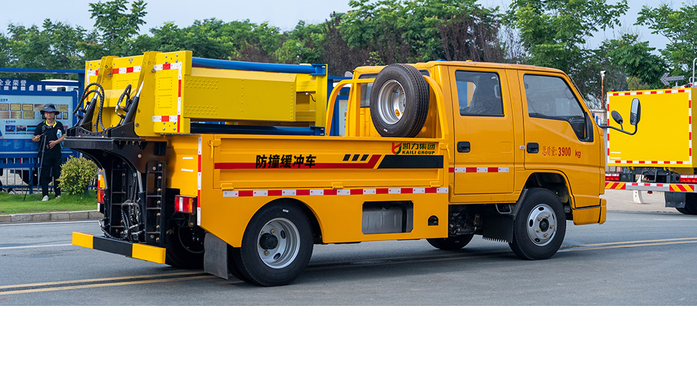 江铃顺达防撞缓冲车图6